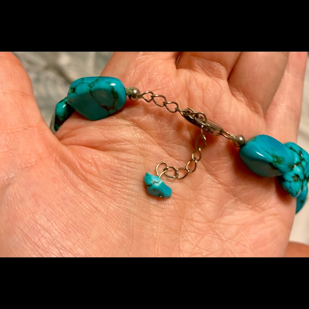 Turquoise statement necklace - Picture 3 of 4